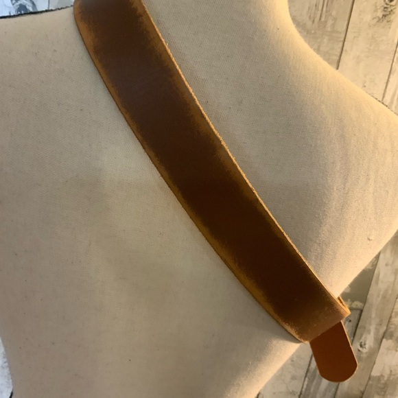 Brown Leather Belt with Silver Montana Buckle. Size S - Picture 2 of 4